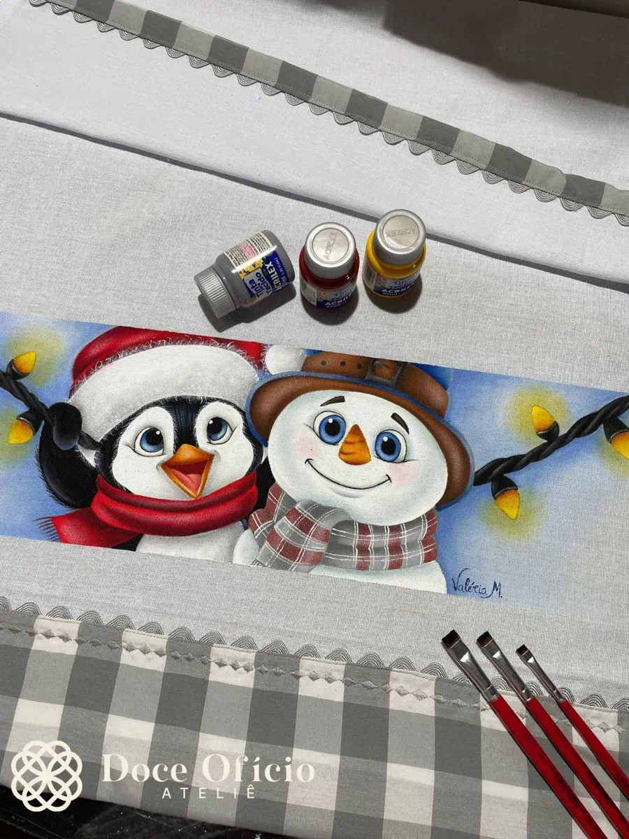 Pano de copa natalino  Pinguim e Boneco de Neve