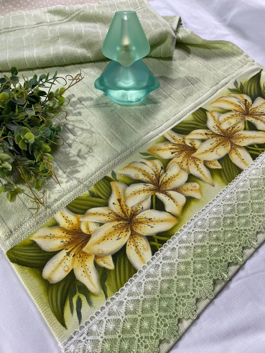 Toalha rosto Lírios