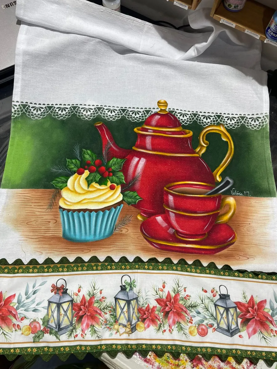 Pano de copa natalino Chaleira e Cup Cake